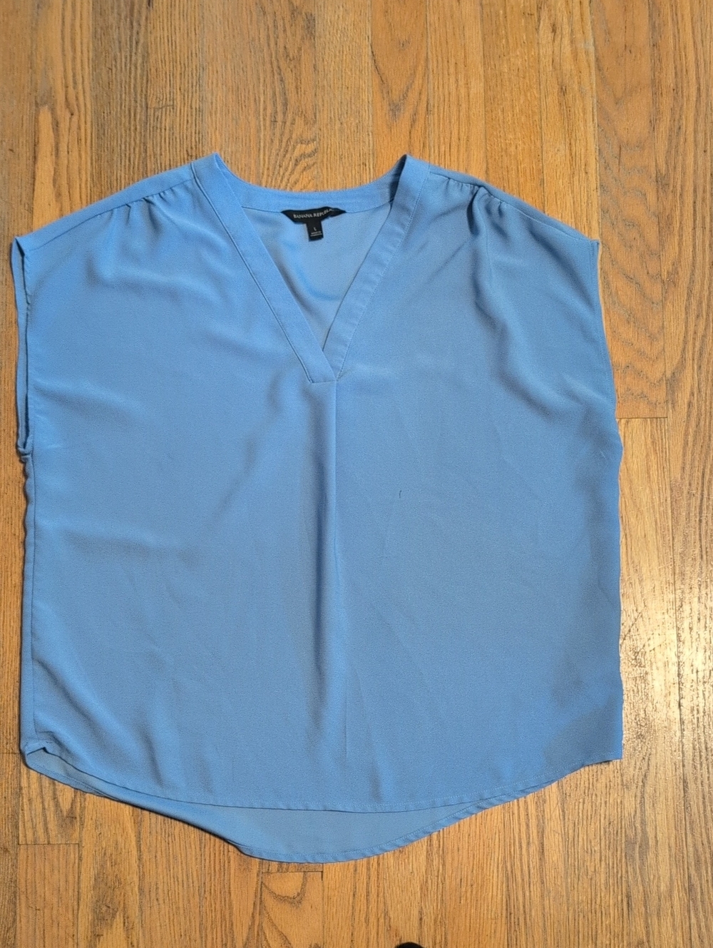 Banana Republic Light Blue V-Neck Cap Sleeve Blouse